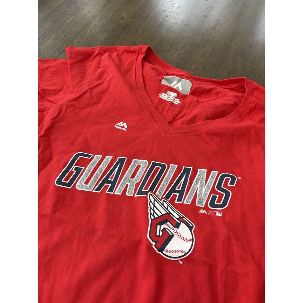 Women's Majestic Red Cleveland Guardians Second Wind V-Neck T-Shirt Size Small